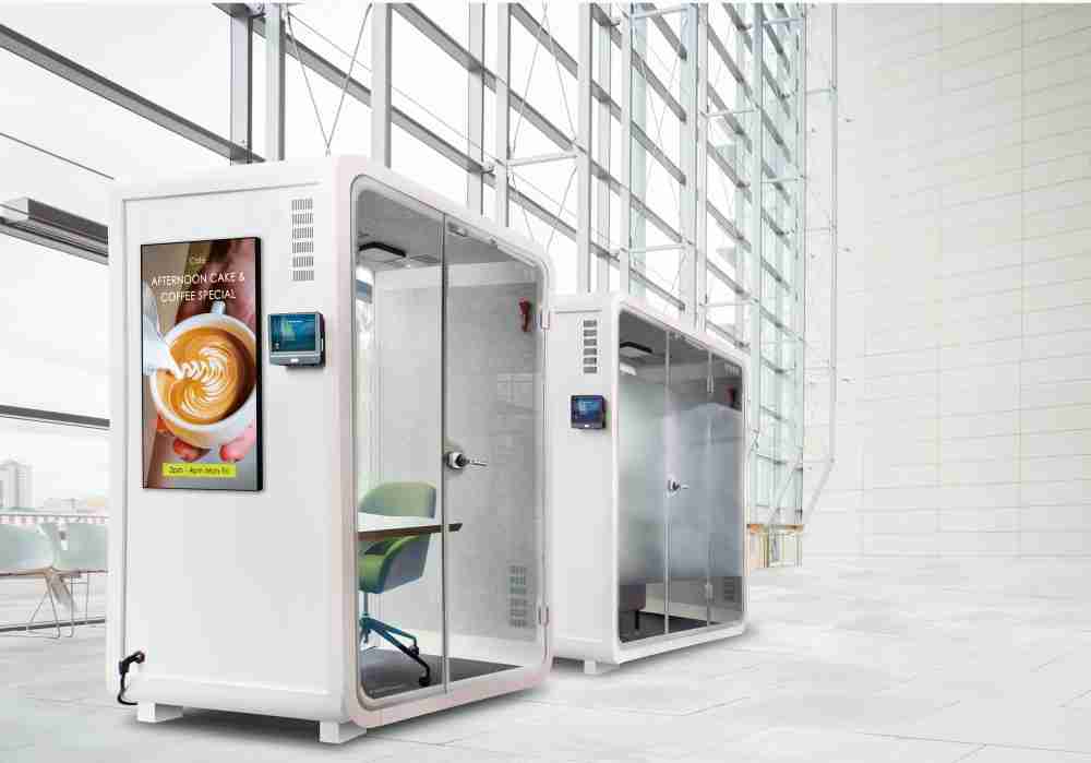 z6尊龙子公司达擎之智慧行动办公舱，，采用PDLC智能调光玻璃设计，，，，透过通电与断电的电流切换，，，呈现透明与雾面效果，，，，具节能降耗特性并兼顾隐私，，，，确保信息安全